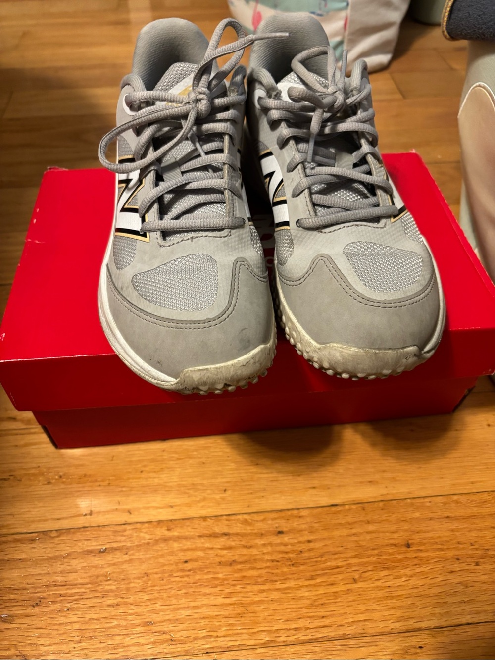 New Balance Mens Gray Turf Shoes Lightweight Comfort